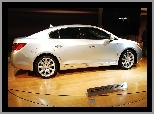 Salon, Buick LaCrosse, Prezentacja